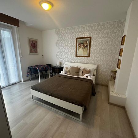 Residenza Manzoni Como Centre ภายนอก รูปภาพ
