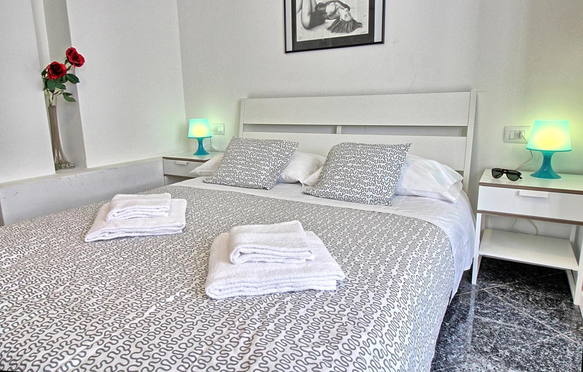 Residenza Manzoni Como Centre ภายนอก รูปภาพ