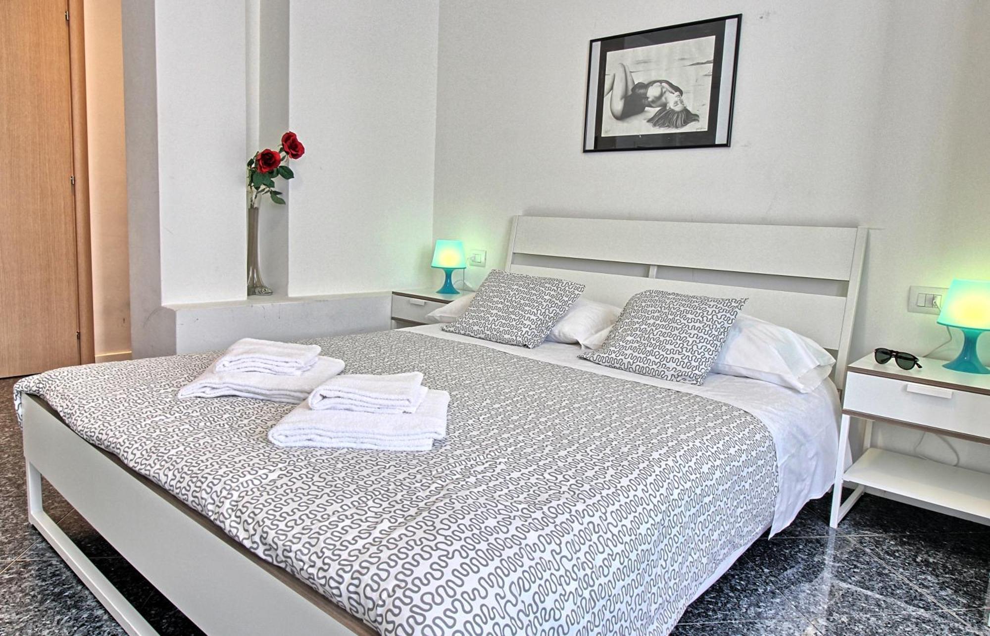 Residenza Manzoni Como Centre ภายนอก รูปภาพ